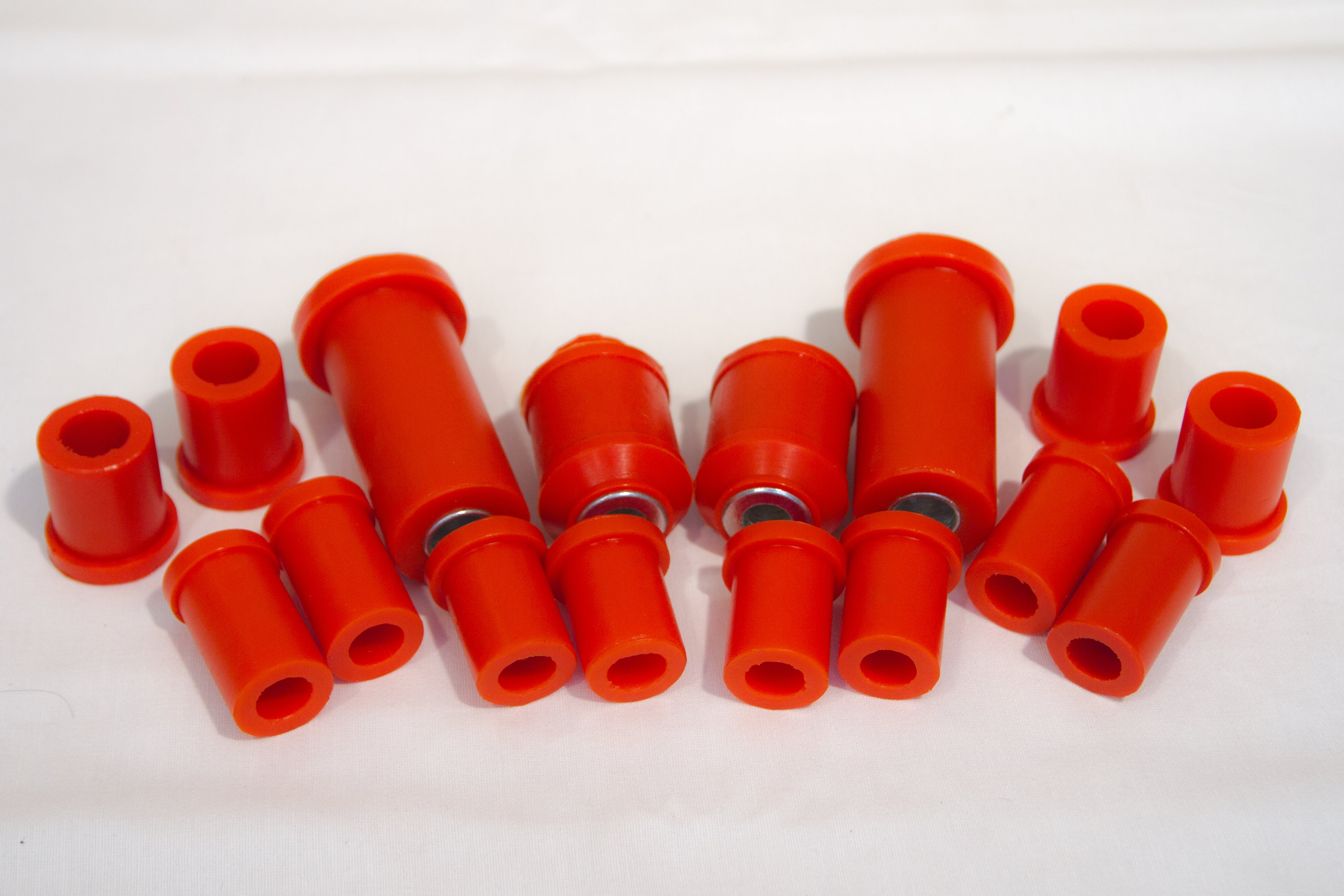 Mitsubishi Pajero 1 L040 PU Buchsen Set