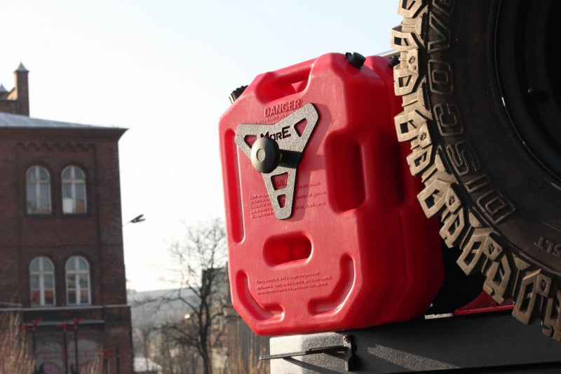 MorE 4x4 Kanisterhalter für zwei 10-Liter-Kanister