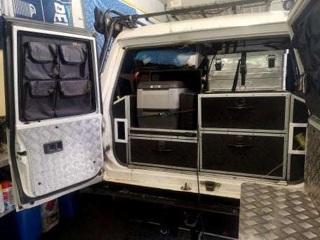 Window pockets Nissan Patrol Y60 rear window organizer